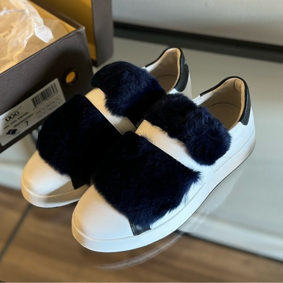 NWT - UGG Yara Sneaker - EU 37 - Picture 3 of 7